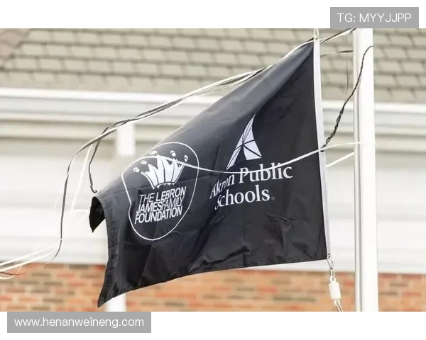 詹姆斯家乡餐厅开业 提供就业机会